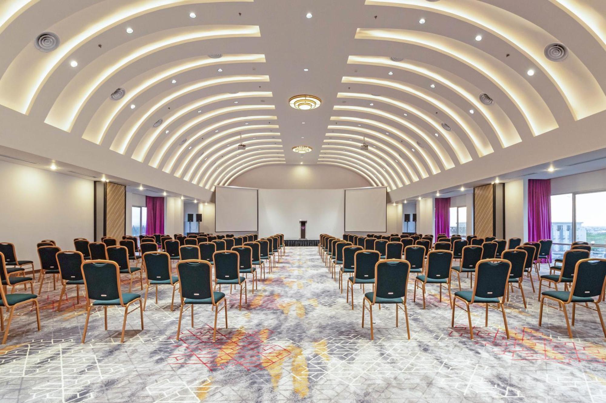 Mercure Pontianak City Center Exterior photo