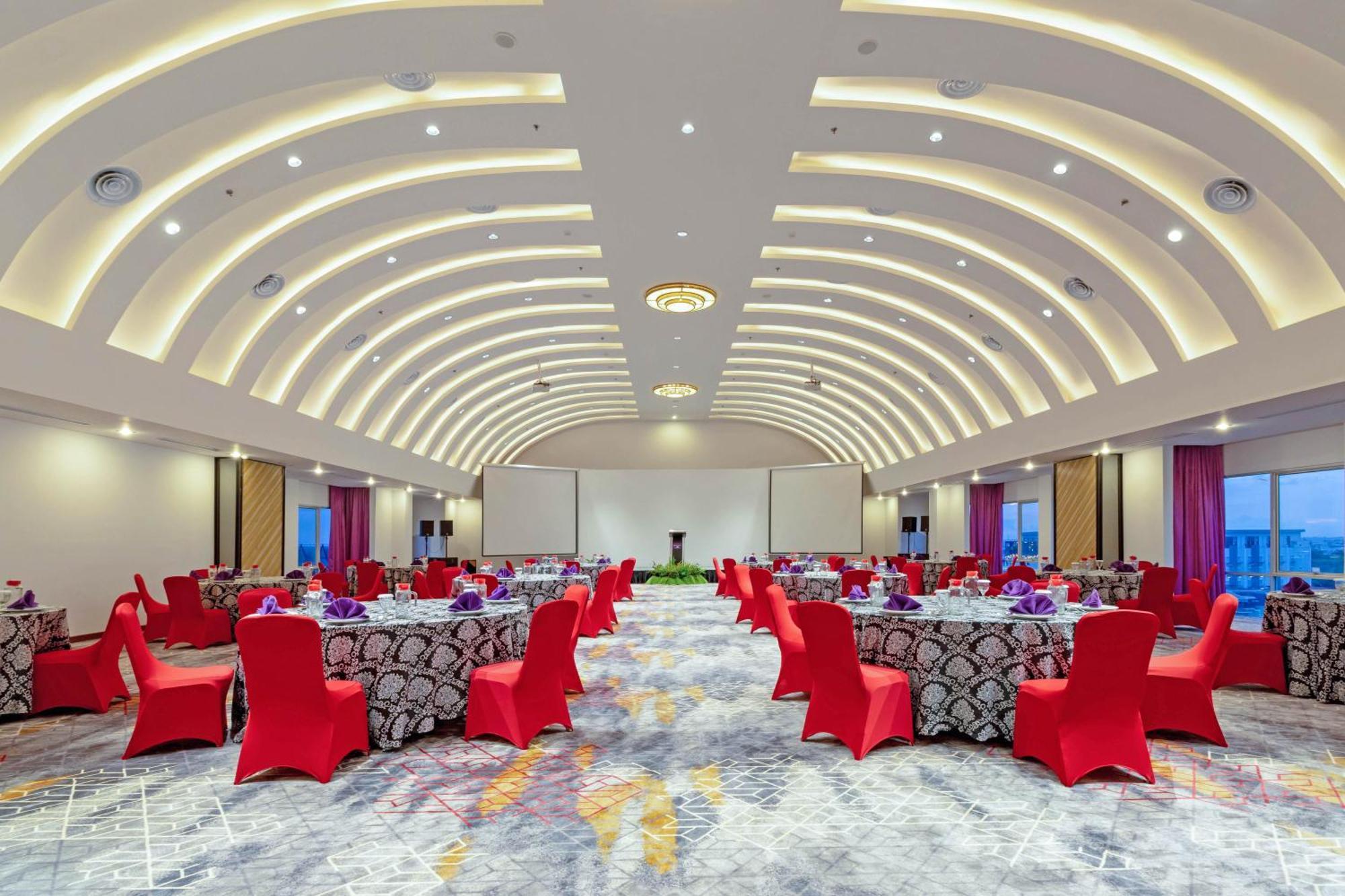 Mercure Pontianak City Center Exterior photo