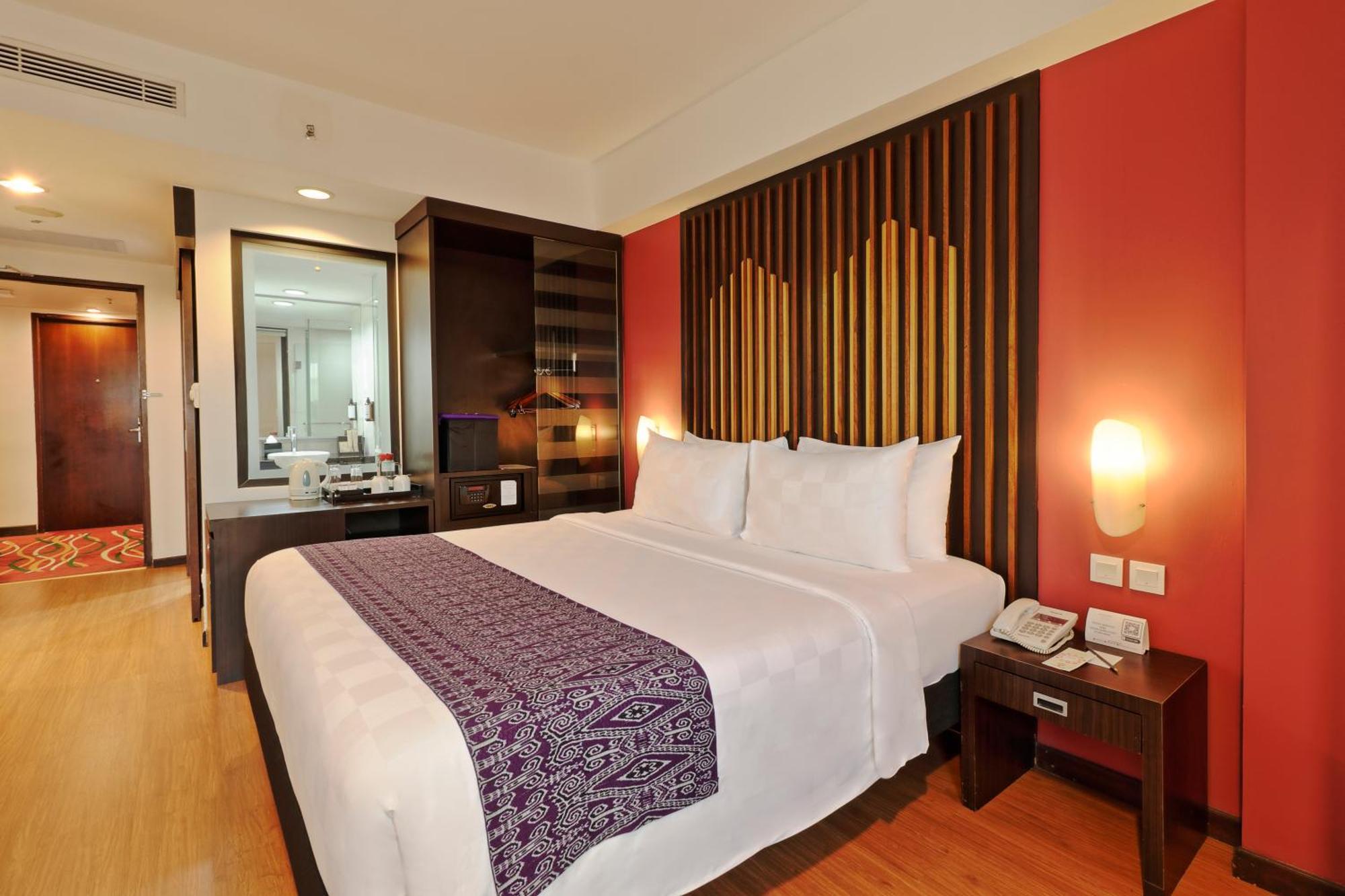 Mercure Pontianak City Center Exterior photo
