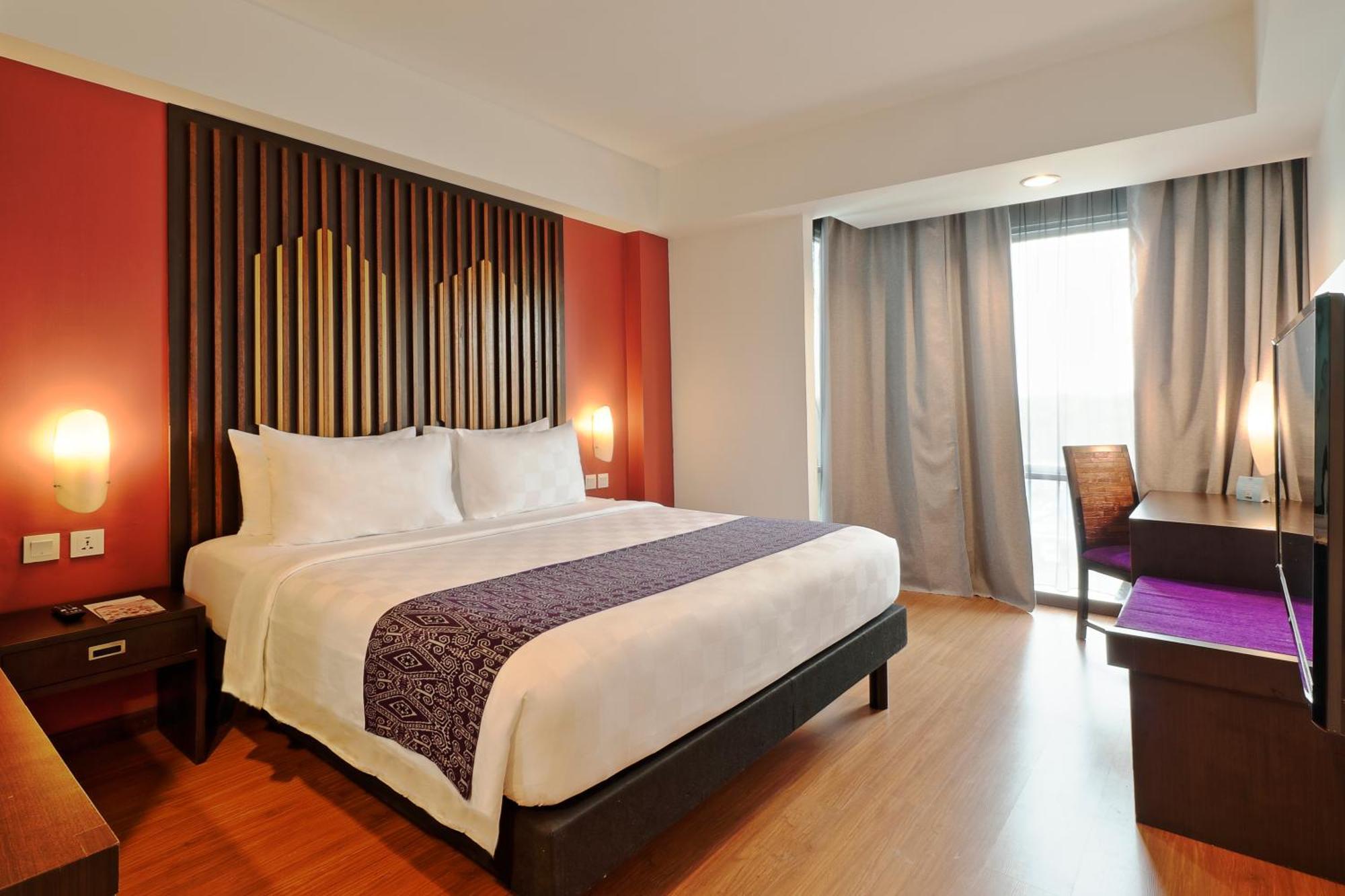 Mercure Pontianak City Center Exterior photo