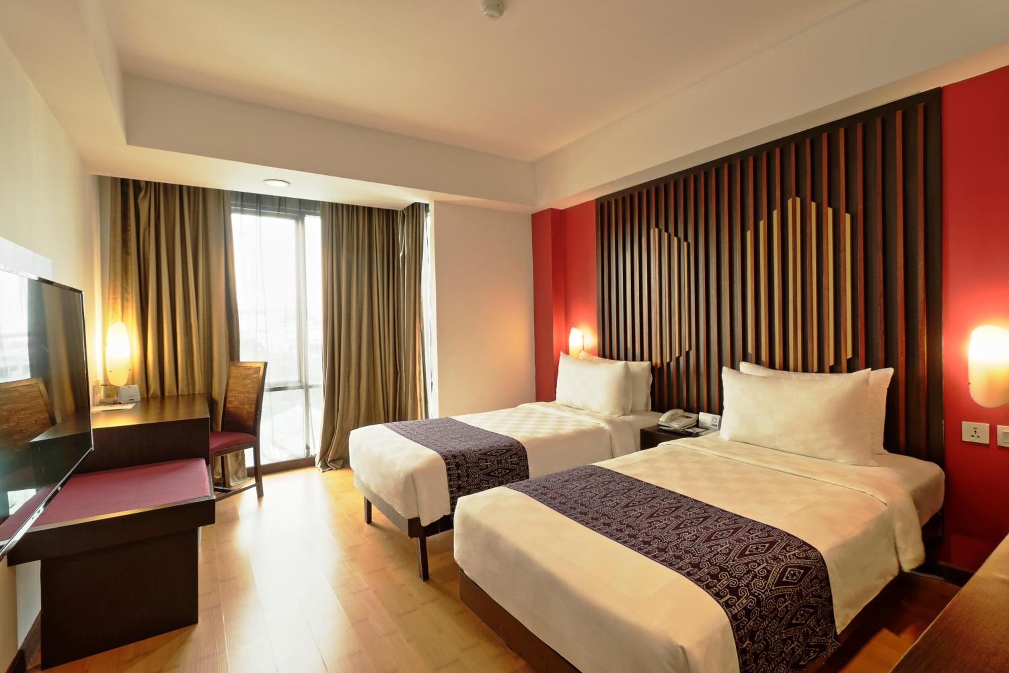 Mercure Pontianak City Center Exterior photo