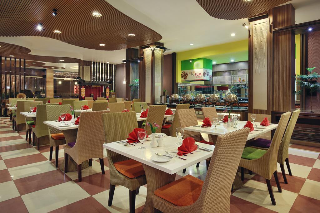 Mercure Pontianak City Center Exterior photo