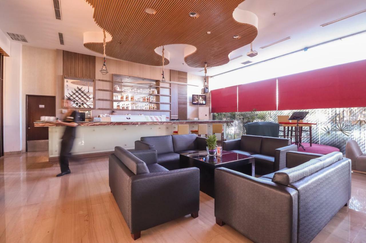 Mercure Pontianak City Center Exterior photo